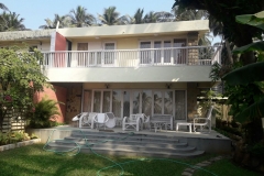 bungalows for hire in madh island